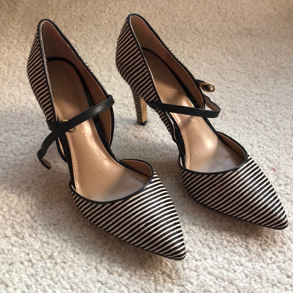 NWOB Beautiful Ann Taylor Hairy Stripe Heel Shoes